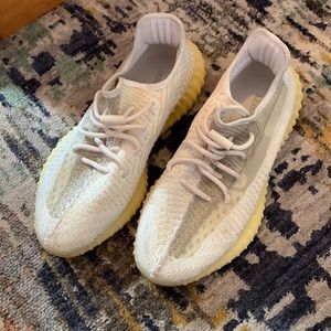 YEEZY boost 350 v2 in yellow // mens 9